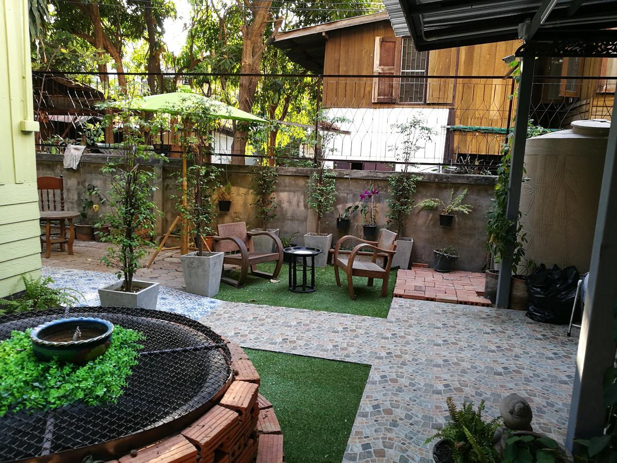At Phra Sing Retro Hotel Chiang Mai Exterior photo