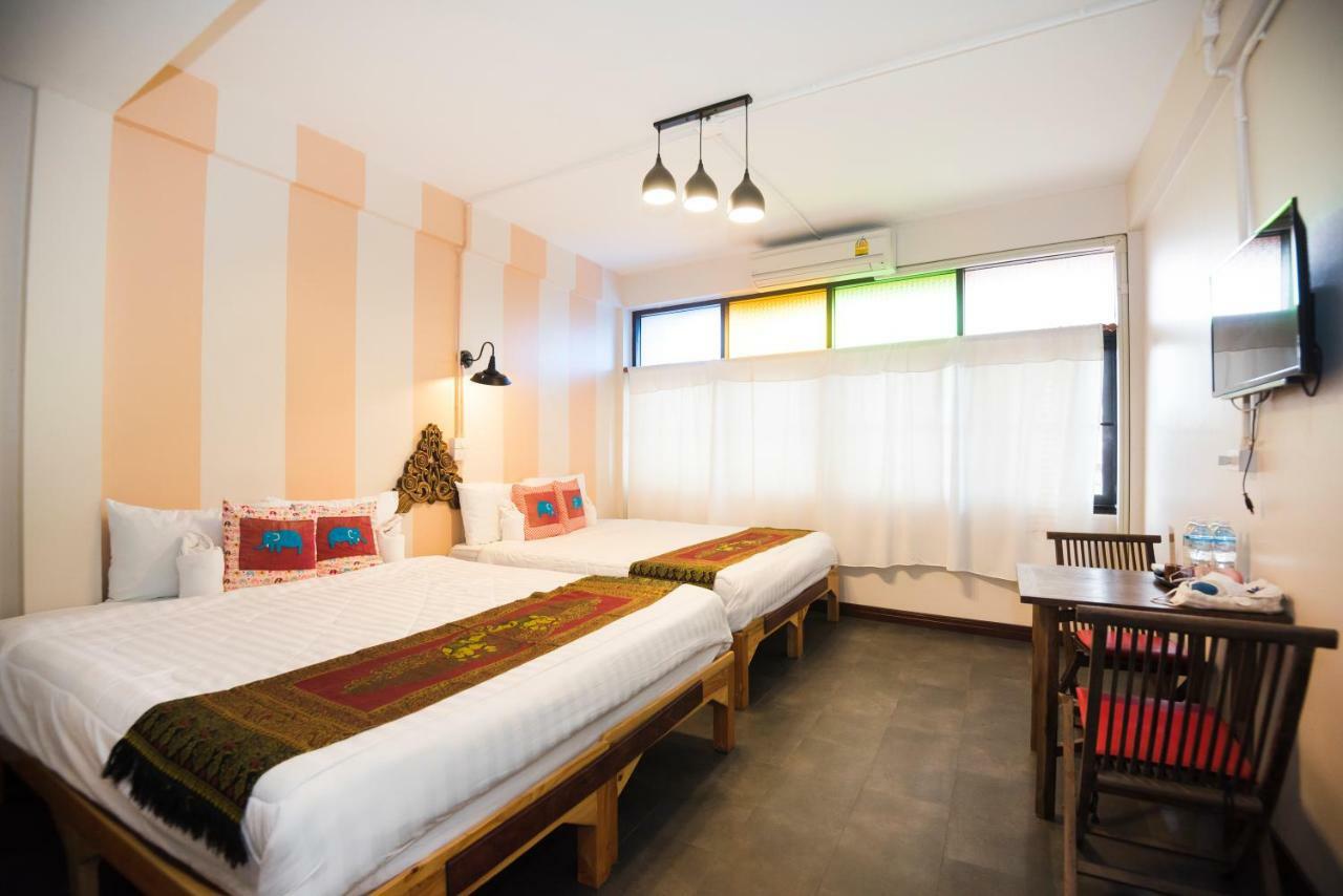 At Phra Sing Retro Hotel Chiang Mai Exterior photo