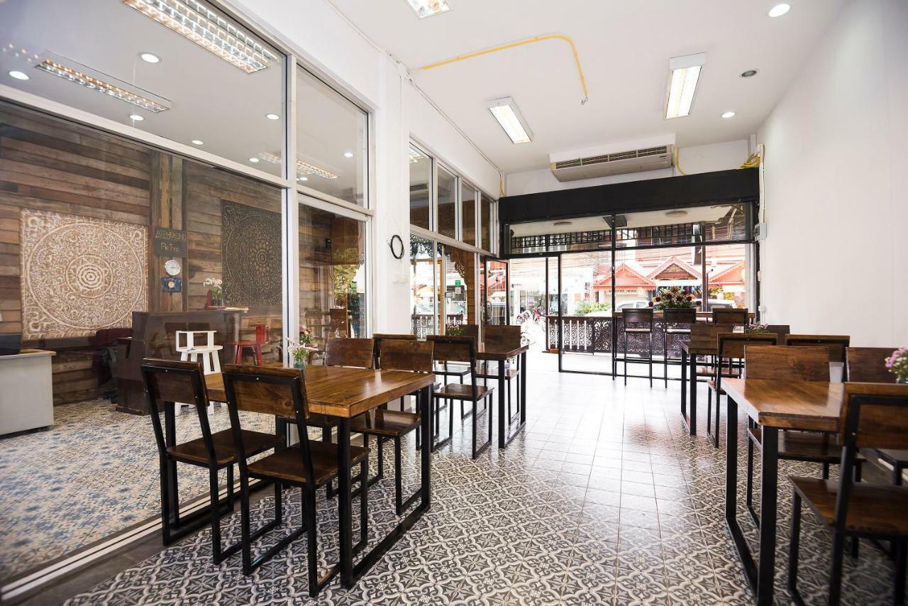 At Phra Sing Retro Hotel Chiang Mai Exterior photo