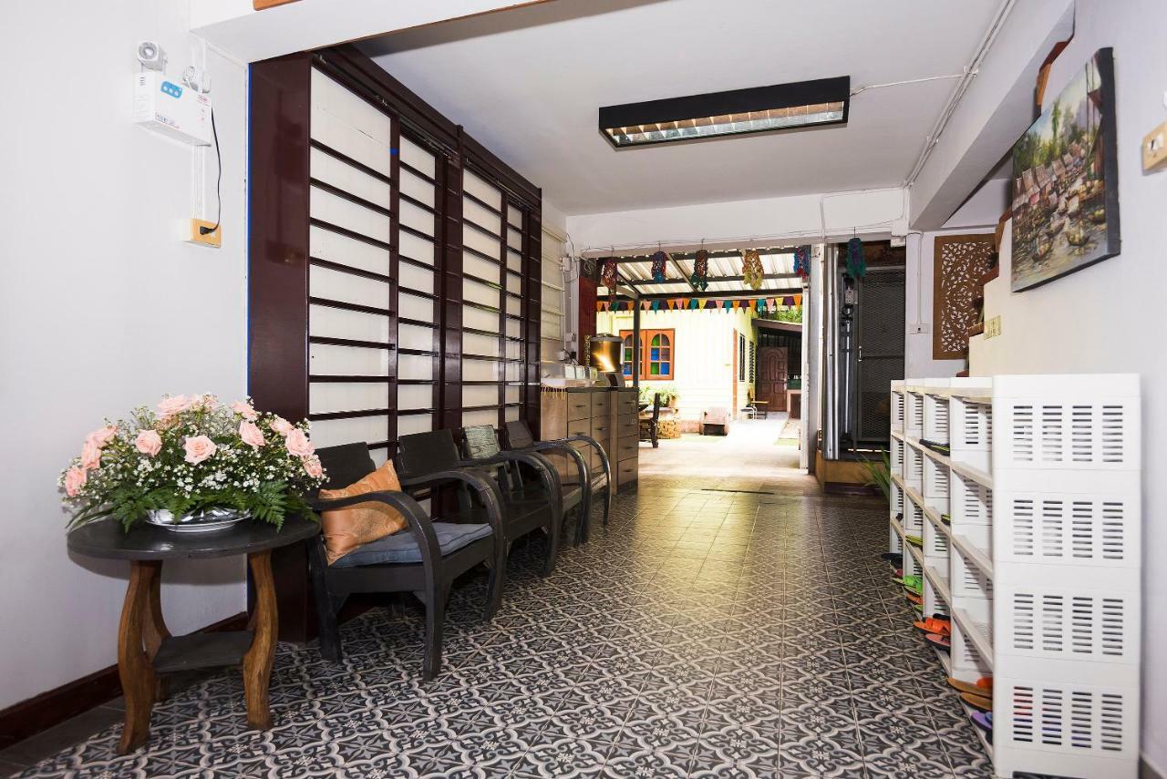 At Phra Sing Retro Hotel Chiang Mai Exterior photo