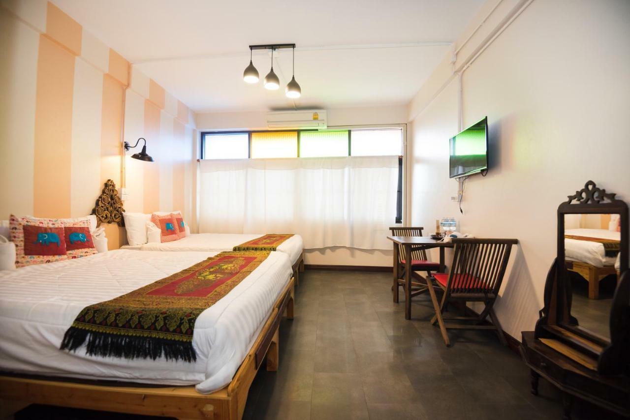 At Phra Sing Retro Hotel Chiang Mai Exterior photo