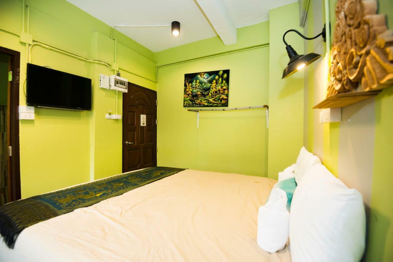 At Phra Sing Retro Hotel Chiang Mai Exterior photo