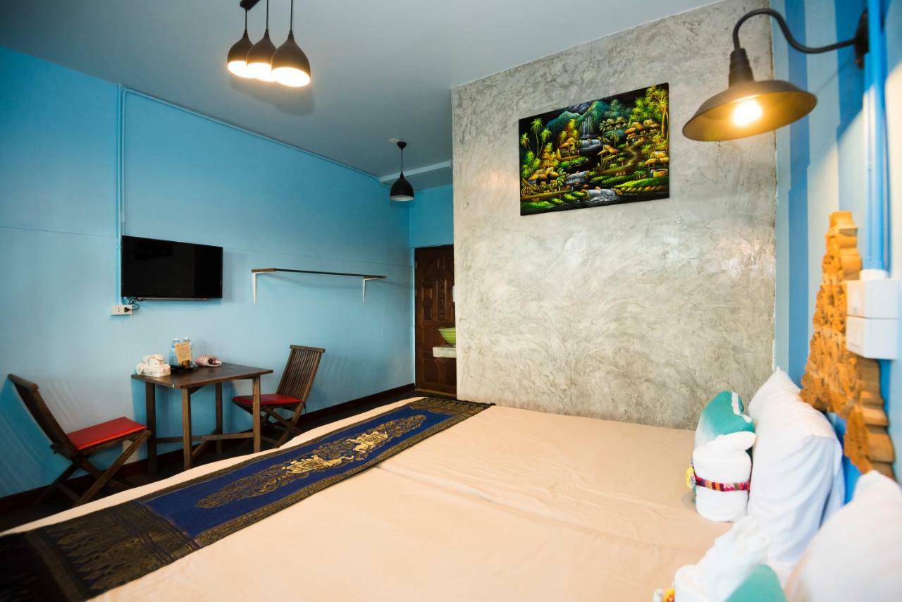 At Phra Sing Retro Hotel Chiang Mai Exterior photo