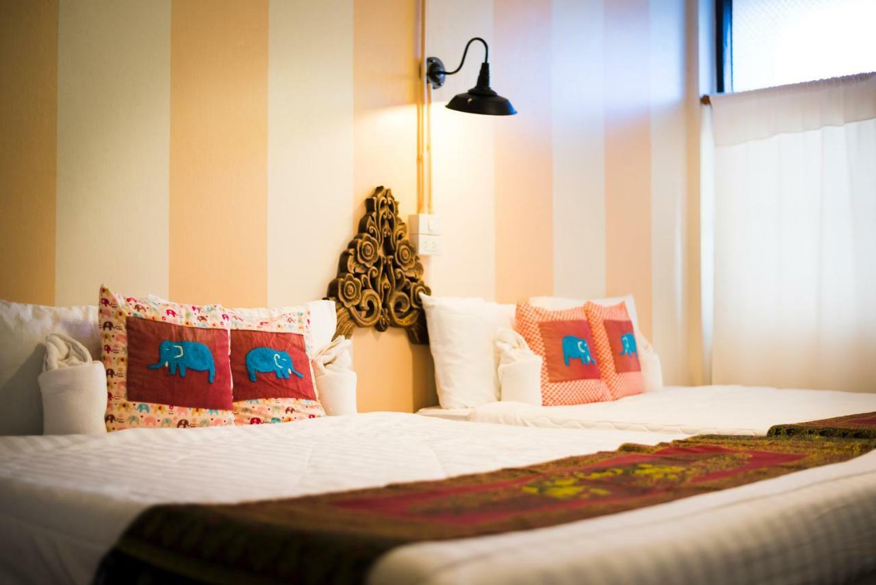 At Phra Sing Retro Hotel Chiang Mai Exterior photo