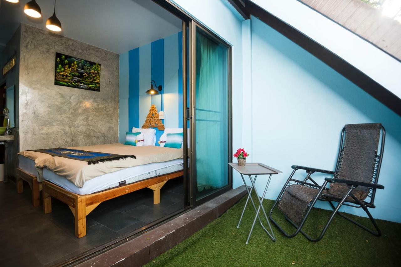 At Phra Sing Retro Hotel Chiang Mai Exterior photo