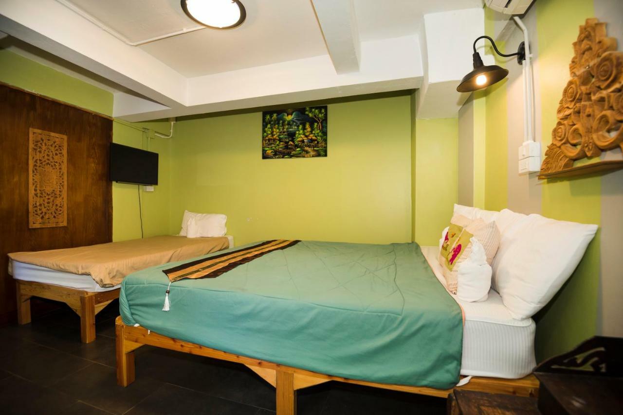 At Phra Sing Retro Hotel Chiang Mai Exterior photo